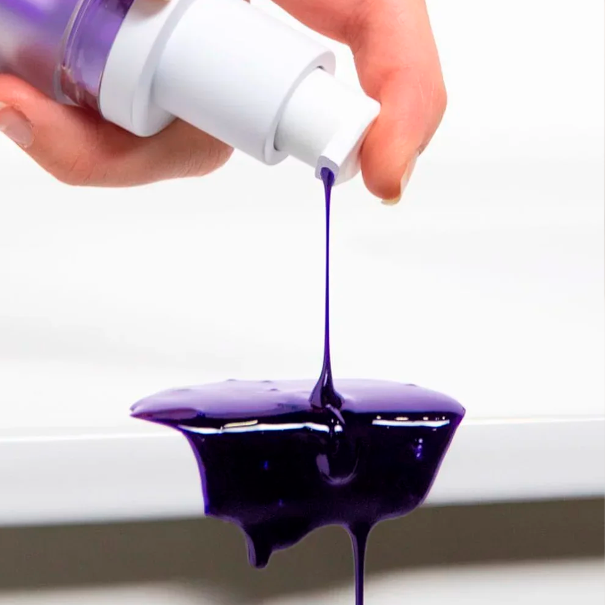 Combo Blanqueador | Tiras blanqueadoras orgánicas + V34 Menta corrector de color violeta + Carbón blanqueador activado vegetal +  Cepillo de bambú antibacterias